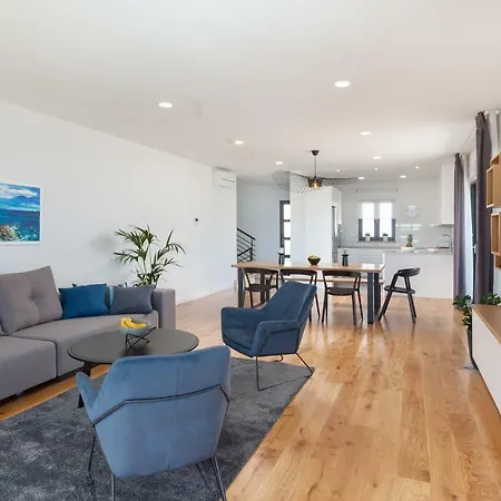 Villa Mira With Fantastic Sea View Makarska