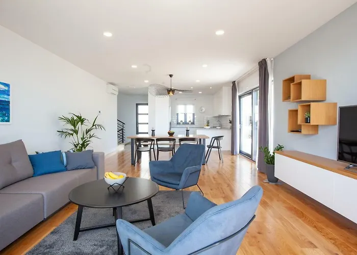 Mira With Fantastic Sea View *